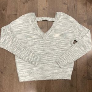 V-Neck Jessica Simpson Sweater